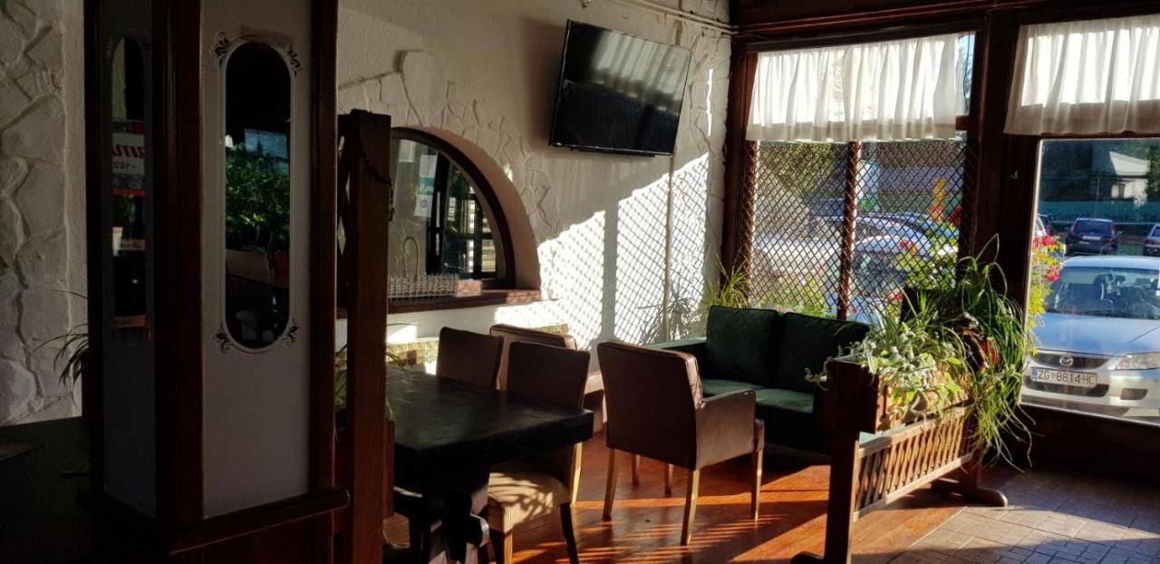 Rooms Brig Duga Resa Luaran gambar